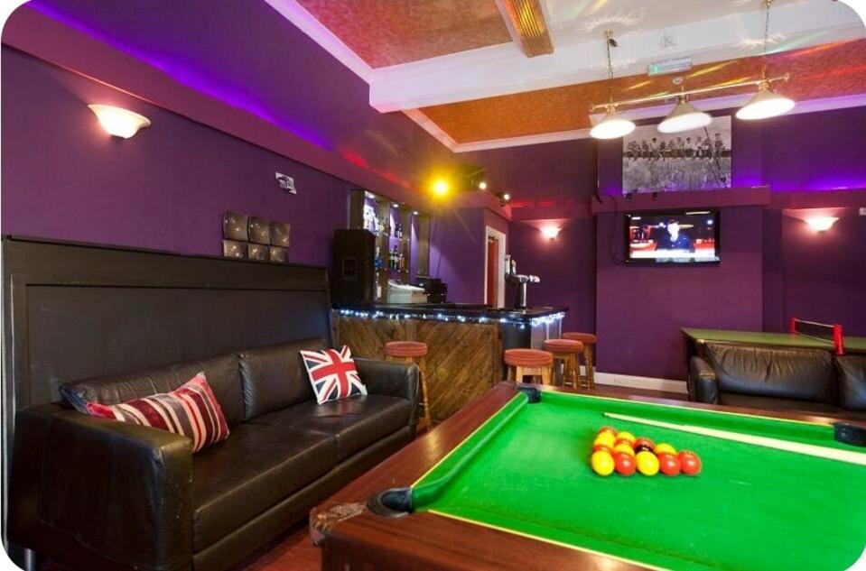 Foresters Inn Apartment - City Centre By Victoria Centre Shopping Centre - Your Own 5 Double Bedrooms Private Apartment With 3 Bathrooms And Full Kitchen To Cook As You Would At Home - Outdoor Parking For Cars Or Vans At Five Pounds A Day Nottingham Dış mekan fotoğraf